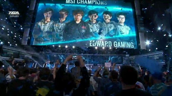 CSGO比分：ESL One科隆，Fnatic差点翻车，仍2：1战胜Heretics