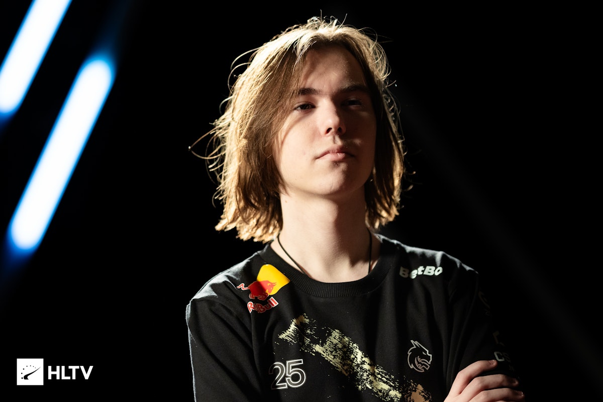 【赛后战报】绝处逢生！2：1艰难战胜OMG晋级登峰组