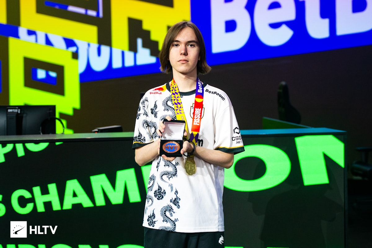 PCS赛区网友热议Doggo回PCS不如退役：LDL好像比较好赚欸 水很深！