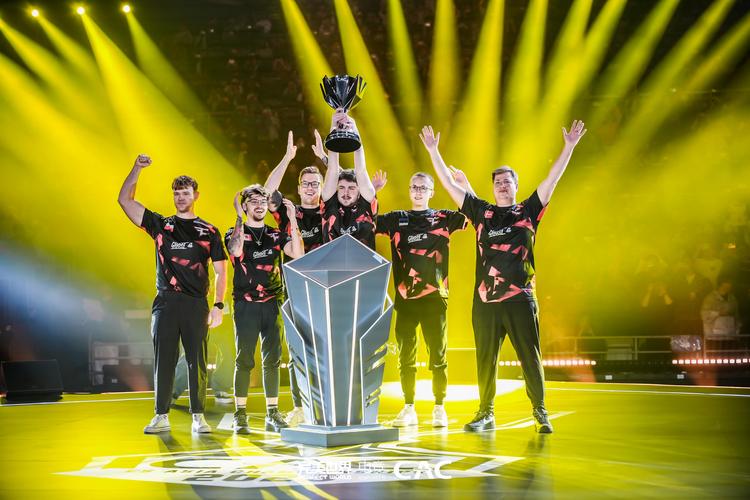 Complexity的经理表示，TO正在为VRS的比赛出售名额